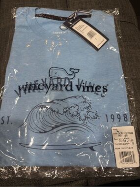 Vineyard Vines Light Blue Graphic Tee with Navy Accent